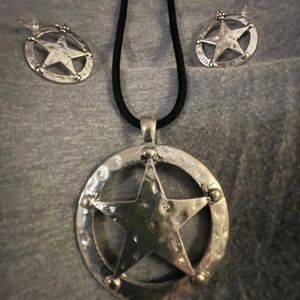 Silver tone 5 point star necklace on black velvet cord with matching earrings